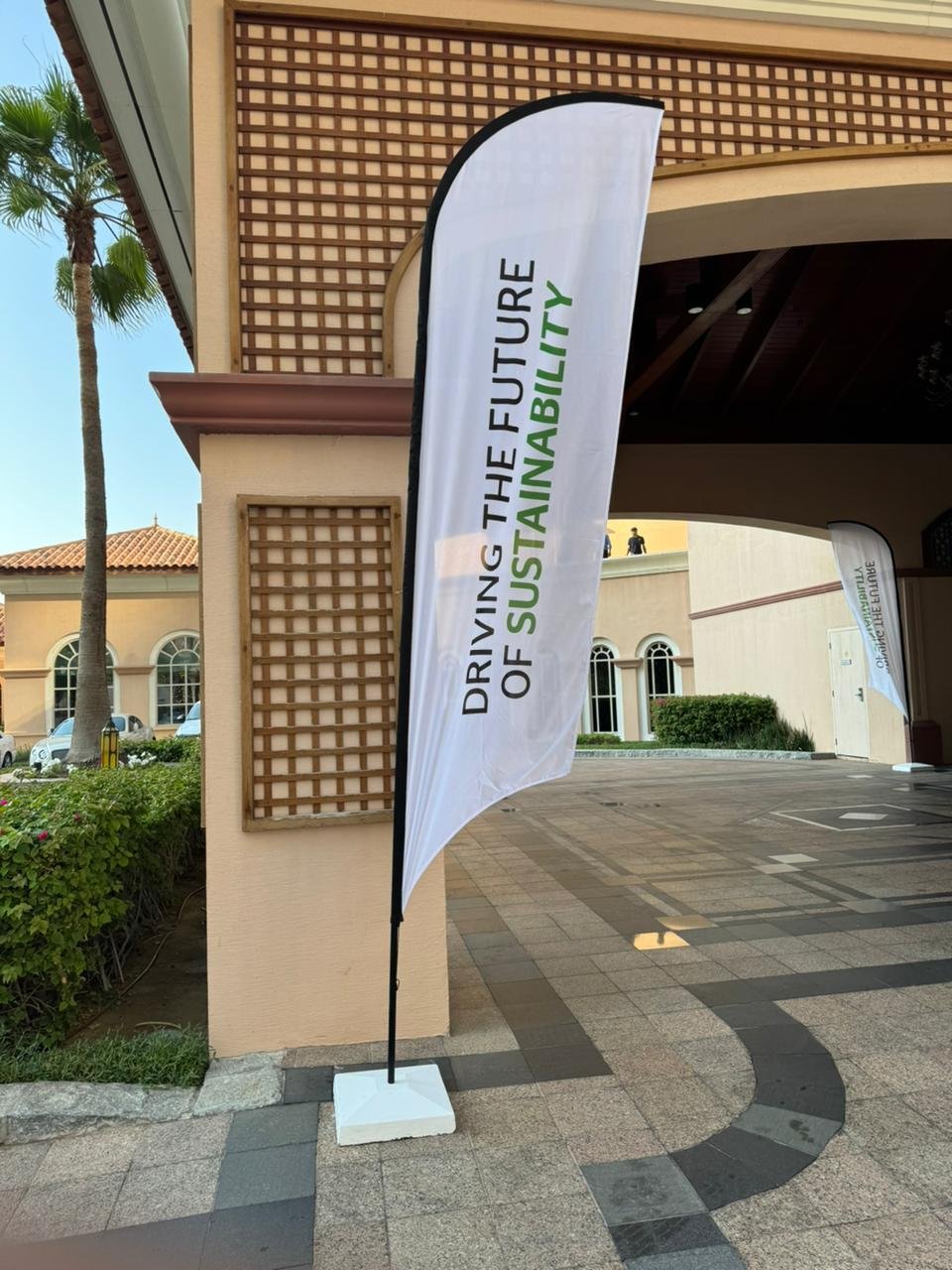 Curved-top-Flag-4